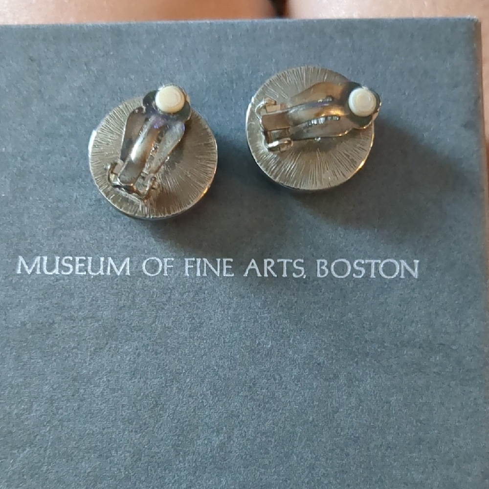 Tortoise Shell Earrings - Picture 3 of 4